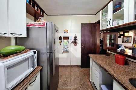 Casa de condomínio à venda com 210m², 3 quartos e 2 vagas Casa de condomínio à venda com 210m², 3 quartos e 2 vagasCozinha