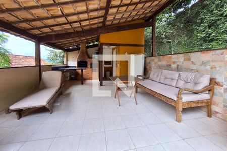 Casa de condomínio à venda com 210m², 3 quartos e 2 vagas Casa de condomínio à venda com 210m², 3 quartos e 2 vagasChurrasqueira