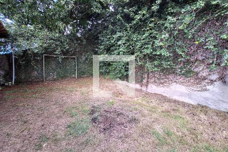 Casa de condomínio à venda com 210m², 3 quartos e 2 vagas Casa de condomínio à venda com 210m², 3 quartos e 2 vagasCampo