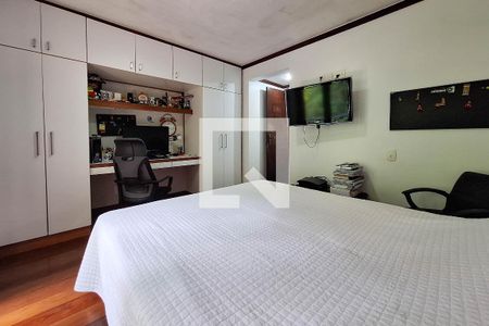 Casa de condomínio à venda com 210m², 3 quartos e 2 vagas Casa de condomínio à venda com 210m², 3 quartos e 2 vagasQuarto 2