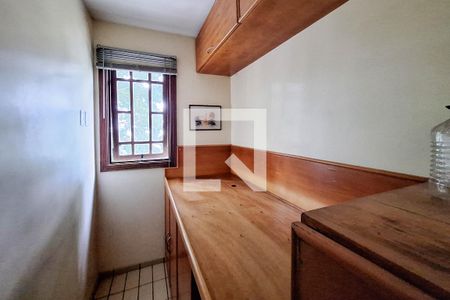 Casa de condomínio à venda com 210m², 3 quartos e 2 vagas Casa de condomínio à venda com 210m², 3 quartos e 2 vagasQuarto de Serviço