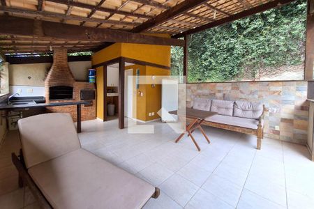 Casa de condomínio à venda com 210m², 3 quartos e 2 vagas Casa de condomínio à venda com 210m², 3 quartos e 2 vagasChurrasqueira