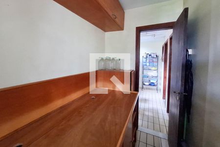 Casa de condomínio à venda com 210m², 3 quartos e 2 vagas Casa de condomínio à venda com 210m², 3 quartos e 2 vagasQuarto de Serviço