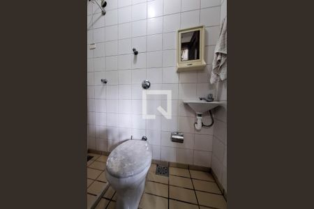 Casa de condomínio à venda com 210m², 3 quartos e 2 vagas Casa de condomínio à venda com 210m², 3 quartos e 2 vagasBanheiro de serviço