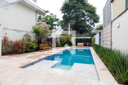 Casa para alugar com 450m², 4 quartos e 3 vagasÁrea externa