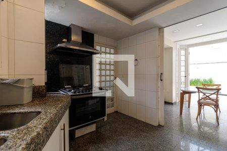 Casa para alugar com 450m², 4 quartos e 3 vagasCozinha