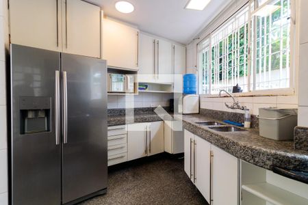 Casa para alugar com 450m², 4 quartos e 3 vagasCozinha