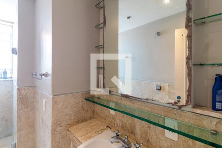 Casa para alugar com 450m², 4 quartos e 3 vagasBanheiro