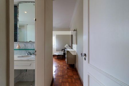 Casa para alugar com 450m², 4 quartos e 3 vagasSuíte