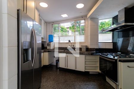 Casa para alugar com 450m², 4 quartos e 3 vagasCozinha