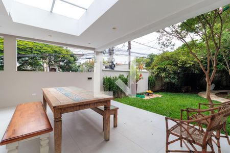 Casa para alugar com 450m², 4 quartos e 3 vagasÁrea externa