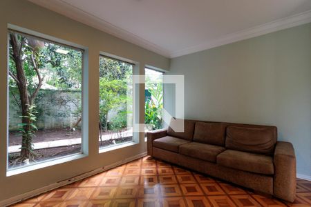 Sala de TV de casa para alugar com 4 quartos, 450m² em Morumbi, São Paulo