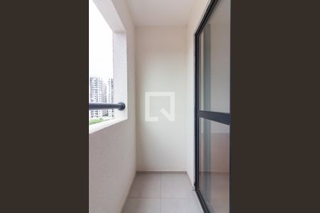 Sacada de apartamento à venda com 1 quarto, 24m² em Bonfim, Osasco