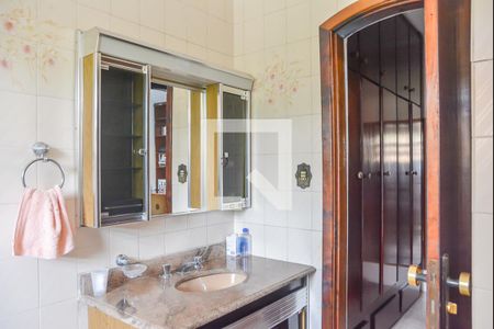 Casa à venda com 540m², 4 quartos e 10 vagasBanheiro da Suíte