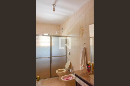 Casa à venda com 540m², 4 quartos e 10 vagasBanheiro da Suíte 2