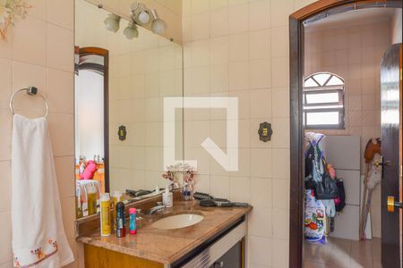 Casa à venda com 540m², 4 quartos e 10 vagasBanheiro da Suíte 2