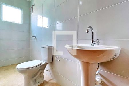Banheiro de apartamento para alugar com 2 quartos, 45m² em Parque Continental I, Guarulhos
