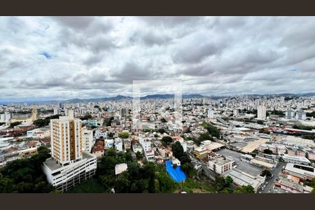 Vista  de apartamento à venda com 3 quartos, 75m² em Carlos Prates, Belo Horizonte