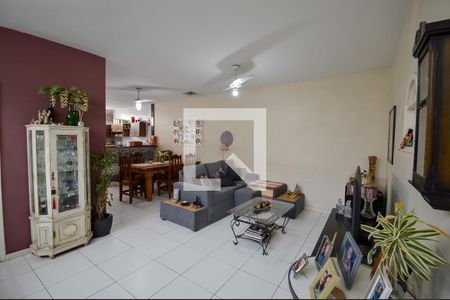 Sala de casa para alugar com 2 quartos, 176m² em Rio Comprido, Rio de Janeiro