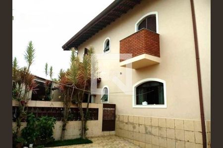 Casa à venda com 296m², 3 quartos e 4 vagas