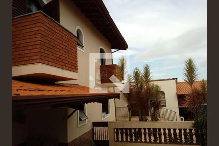 Casa à venda com 296m², 3 quartos e 4 vagas