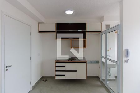 Cozinha de apartamento para alugar com 2 quartos, 34m² em Vila Tolstoi, São Paulo
