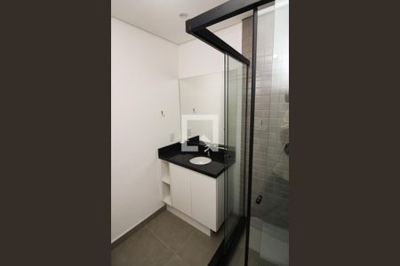 Banheiro de kitnet/studio para alugar com 1 quarto, 22m² em Centro Histórico, Porto Alegre