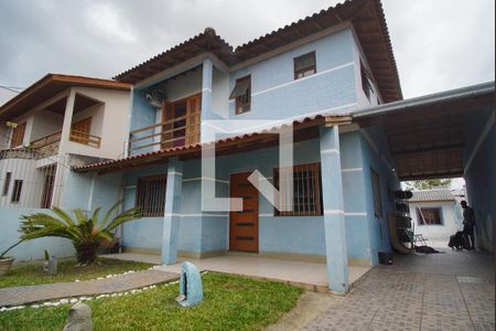Casa à venda com 280m², 3 quartos e 3 vagasFachada
