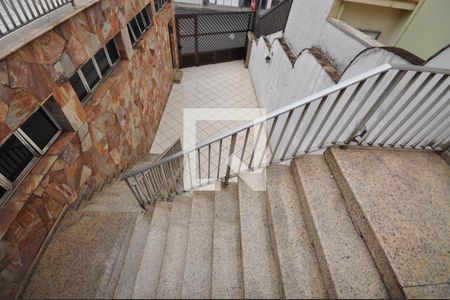 Casa à venda com 495m², 3 quartos e 3 vagasEscada