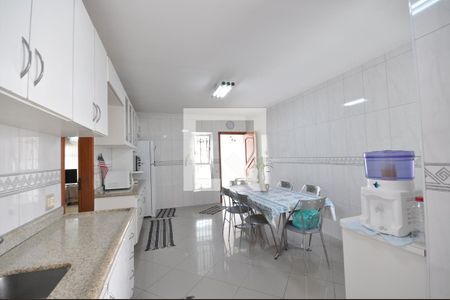 Casa à venda com 495m², 3 quartos e 3 vagasCozinha