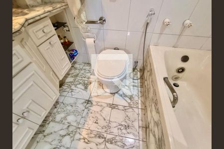 Apartamento à venda com 400m², 3 quartos e 1 vagaSuíte banheiro 