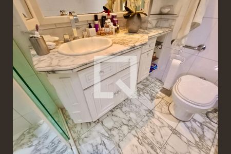 Apartamento à venda com 400m², 3 quartos e 1 vagaSuíte banheiro 