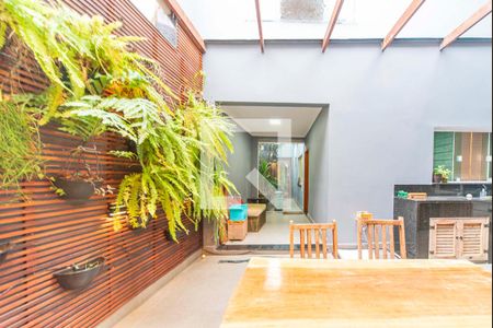 Casa à venda com 320m², 5 quartos e 2 vagas Casa à venda com 320m², 5 quartos e 2 vagasVista do Escritório