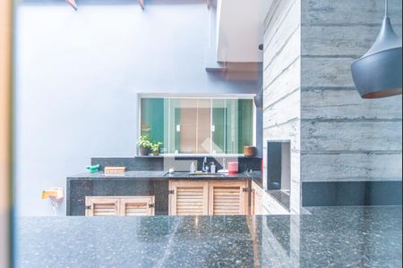 Casa à venda com 320m², 5 quartos e 2 vagas Casa à venda com 320m², 5 quartos e 2 vagasVista do Quarto 5