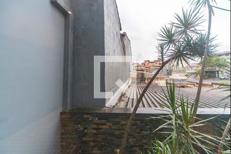 Casa à venda com 320m², 5 quartos e 2 vagas Casa à venda com 320m², 5 quartos e 2 vagasVista do Quarto 2