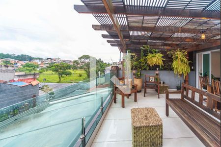 Casa à venda com 320m², 5 quartos e 2 vagas Casa à venda com 320m², 5 quartos e 2 vagasVaranda da Cobertura