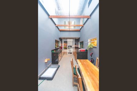 Casa à venda com 320m², 5 quartos e 2 vagas Casa à venda com 320m², 5 quartos e 2 vagasÁrea Gourmet