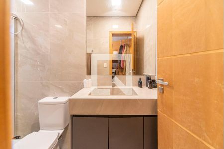 Casa à venda com 320m², 5 quartos e 2 vagas Casa à venda com 320m², 5 quartos e 2 vagasBanheiro do Quarto 2