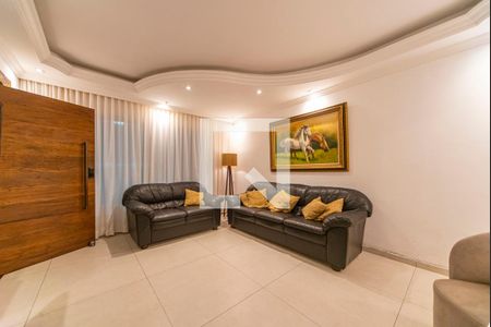 Casa à venda com 320m², 5 quartos e 2 vagasSala