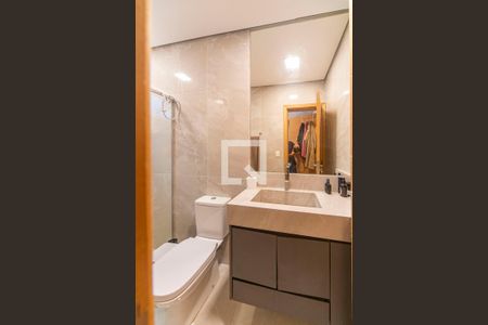 Casa à venda com 320m², 5 quartos e 2 vagas Casa à venda com 320m², 5 quartos e 2 vagasBanheiro do Quarto 2