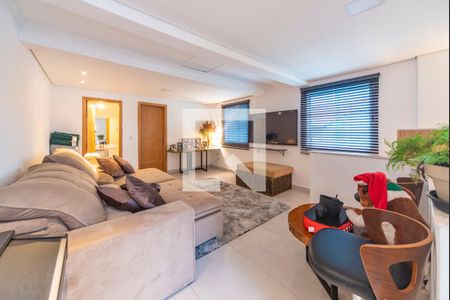 Casa à venda com 320m², 5 quartos e 2 vagas Casa à venda com 320m², 5 quartos e 2 vagasSala da Cobertura