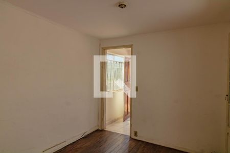 Casa à venda com 180m², 2 quartos e 2 vagas Casa à venda com 180m², 2 quartos e 2 vagasSala edícula