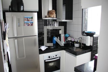 Cozinha de casa para alugar com 2 quartos, 75m² em Jardim Riacho das Pedras, Contagem