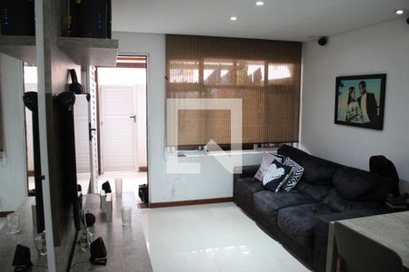 sala de casa à venda com 2 quartos, 75m² em Jardim Riacho das Pedras, Contagem