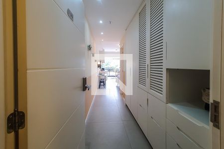 entrada corredor de kitnet/studio à venda com 1 quarto, 26m² em Vila Mariana, São Paulo