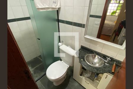 Casa à venda com 180m², 4 quartos e 1 vagaBanheiro suíte 4