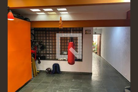 Casa à venda com 180m², 4 quartos e 1 vagaGaragem