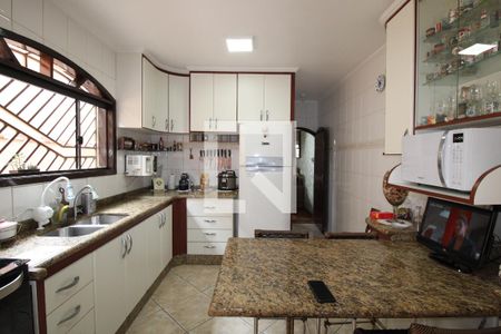 Casa à venda com 206m², 3 quartos e 3 vagasCozinha