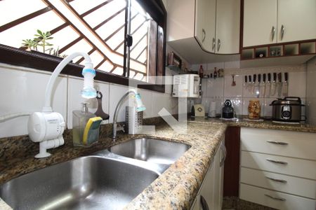 Casa à venda com 206m², 3 quartos e 3 vagasCozinha