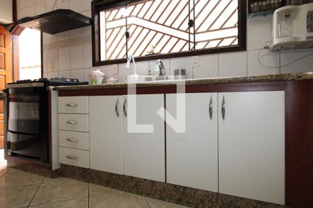 Casa à venda com 206m², 3 quartos e 3 vagasCozinha